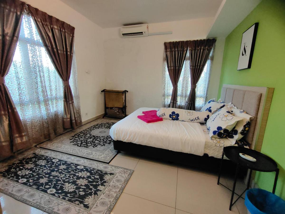 2 Rooms Homestay Deviana Wakaf Che Yeh 哥打巴鲁 外观 照片