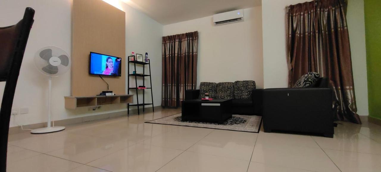 2 Rooms Homestay Deviana Wakaf Che Yeh 哥打巴鲁 外观 照片